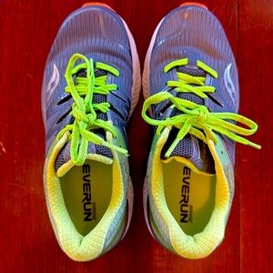 Saucony everrun women’s running shoes 7.5